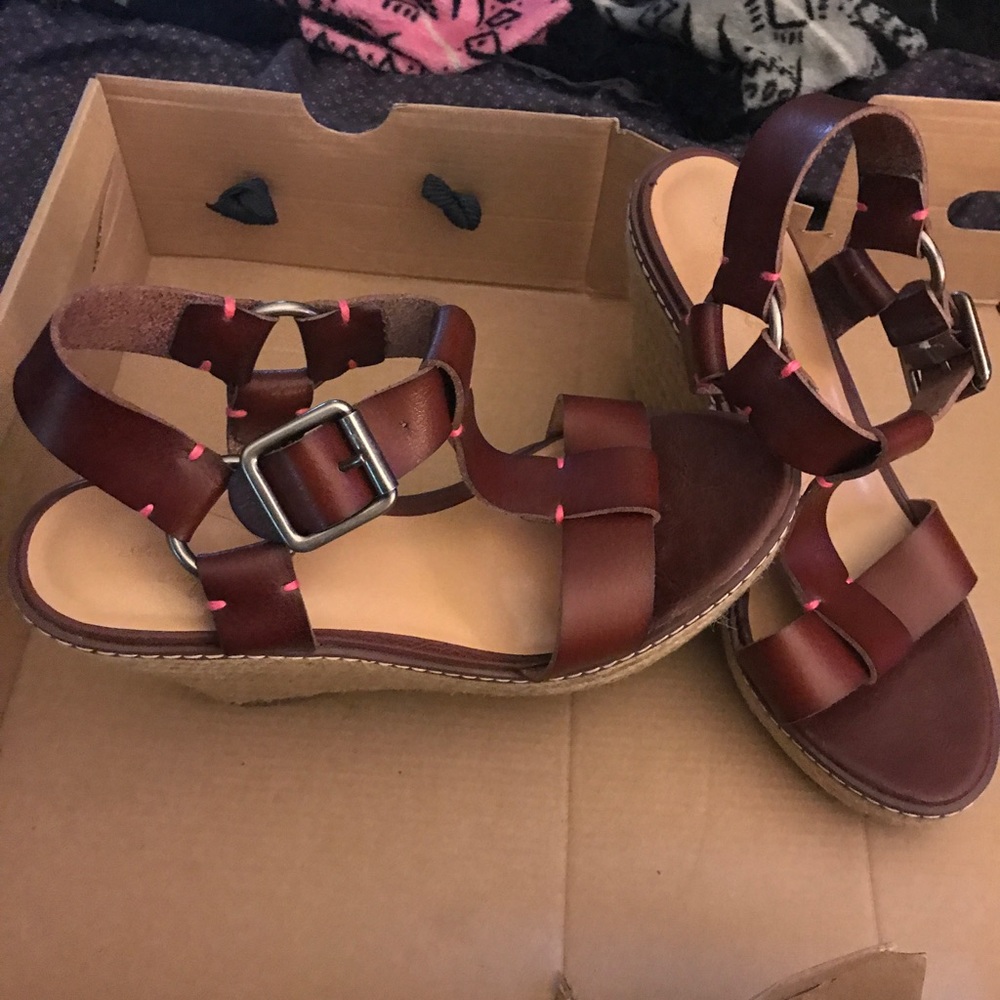 Bean new still in the box wedge platform sandals