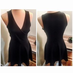 🎉 Soprano Black Sleeveless Dress
