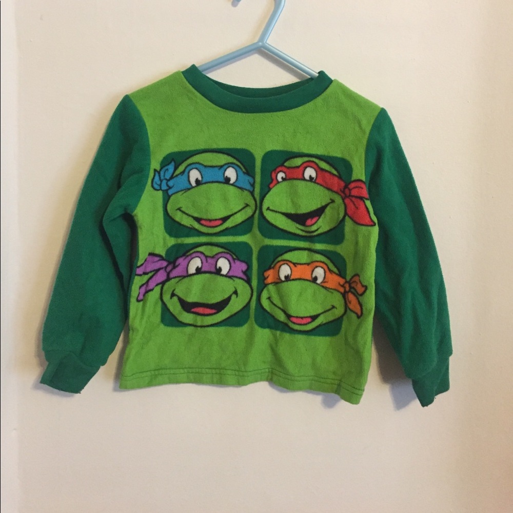 TMNT fuzzy top - Picture 1 of 1