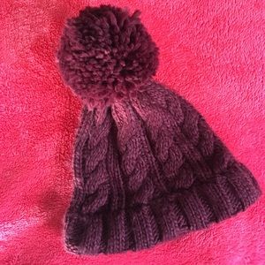 Pom pom beanie