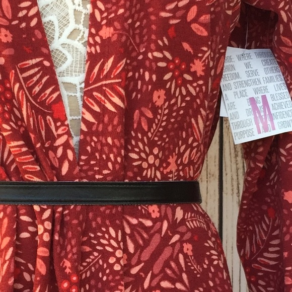 Lularoe medium Sara Duster Sweater Florals & Red! - Picture 2 of 2