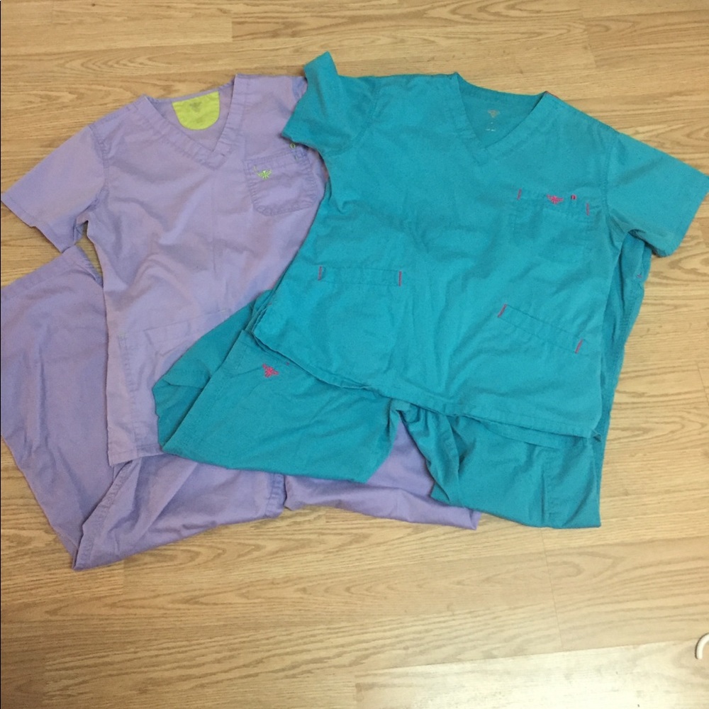 Med Couture Scrub set bundle! Sz medium