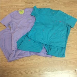 Med Couture Scrub set bundle! Sz medium