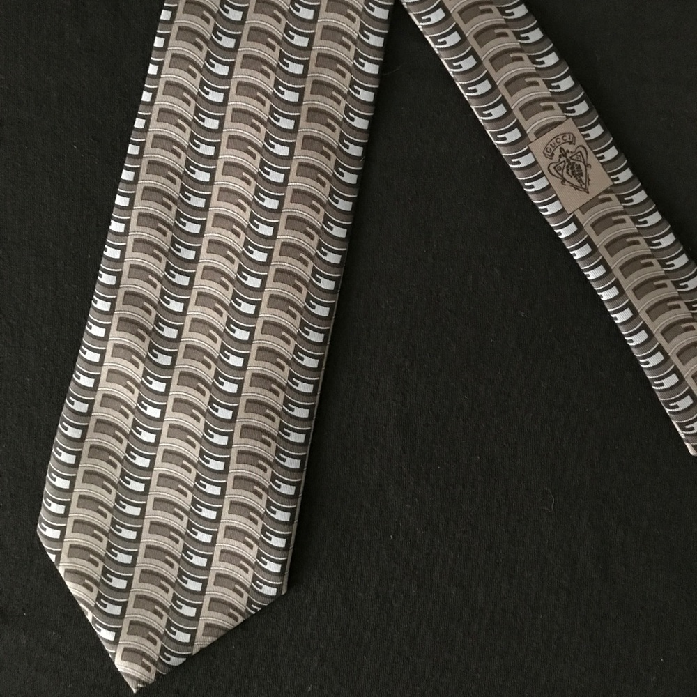 ‼️REDUCED‼️Men's Gucci Vintage Tie.