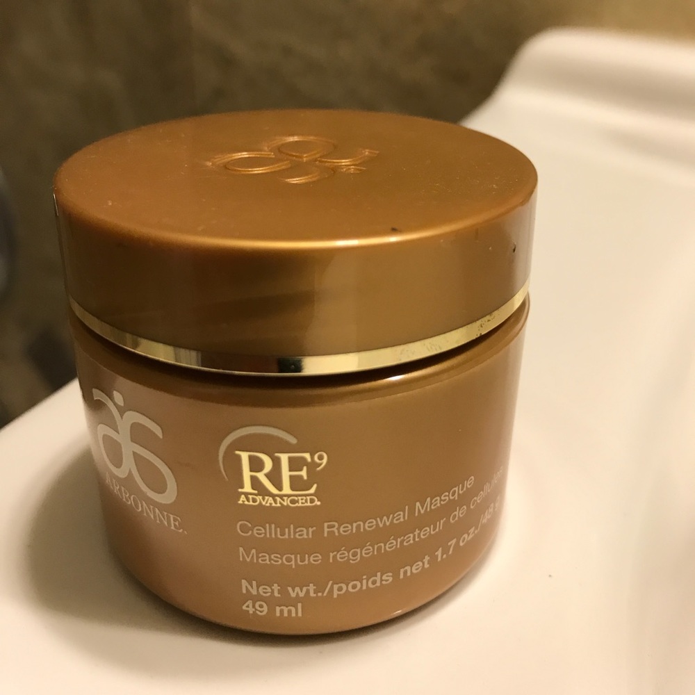 ✅SOLD✅Like new-Arbonne Cellular Renewal Mask