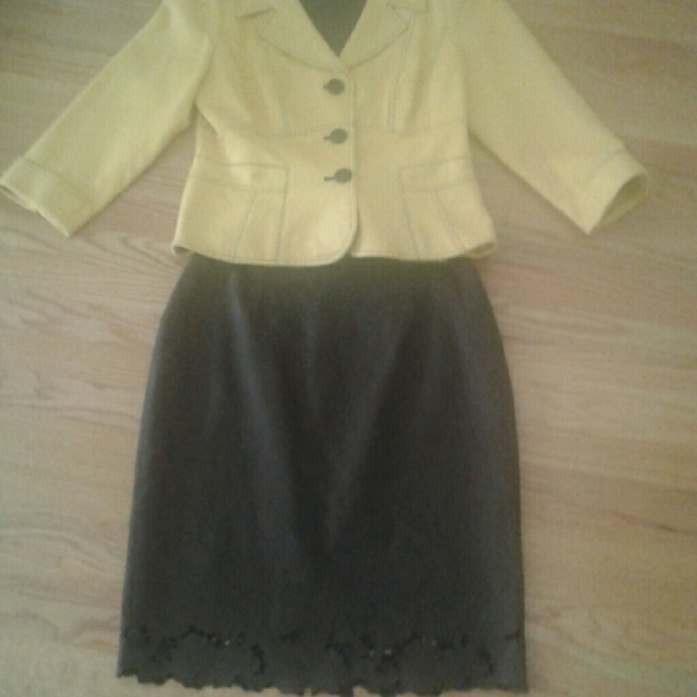 Kay Unger dressy suit