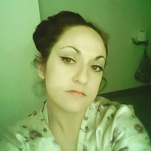 Meet your Posher, Monique