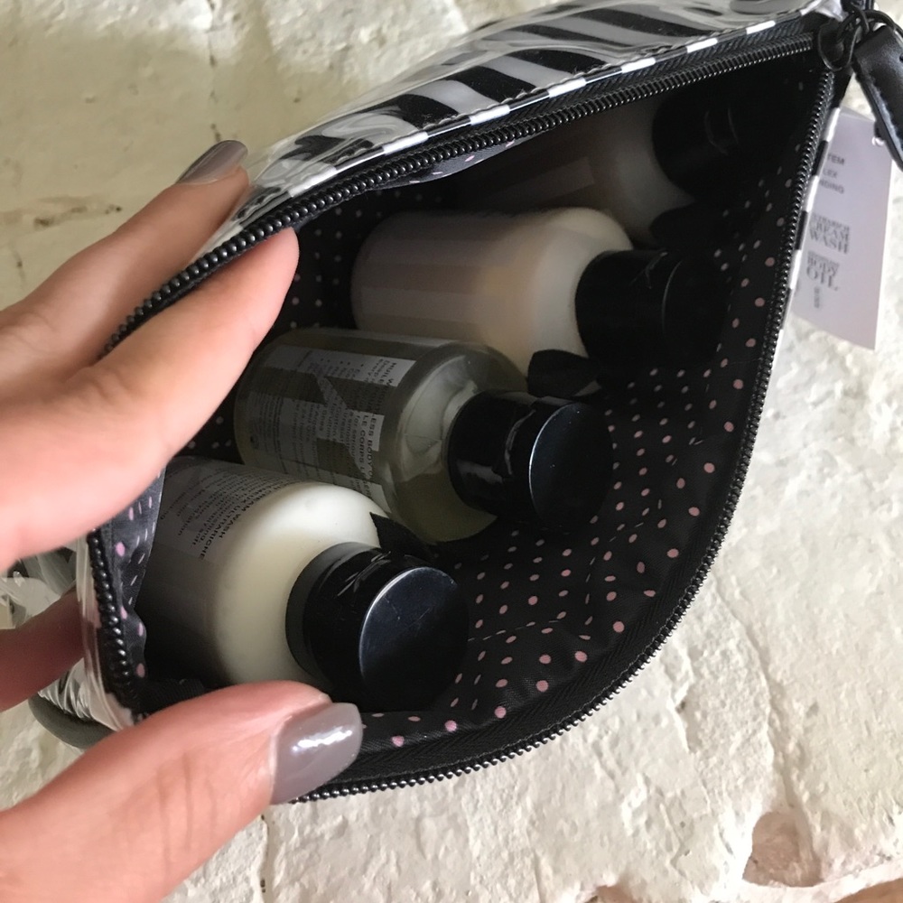 Black & White Cosmetic Handbag & MoistureSystem