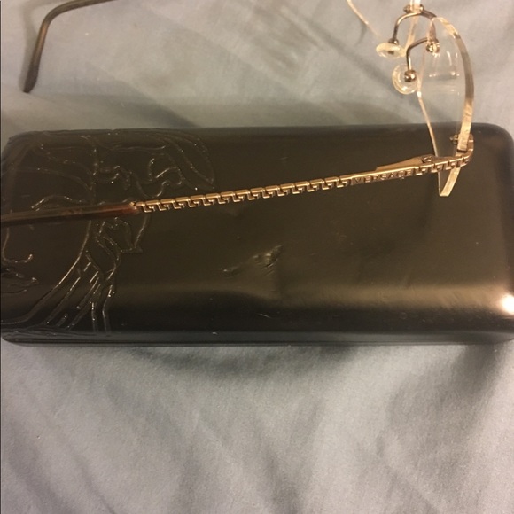 Authentic Versace glasses w/ case and custom cloth - Picture 2 of 7