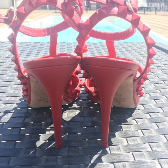 VALENTINO Rockstud Rouge - Picture 3 of 7