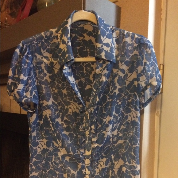 SALE 💗Limited Blue Flower Top - Picture 2 of 4