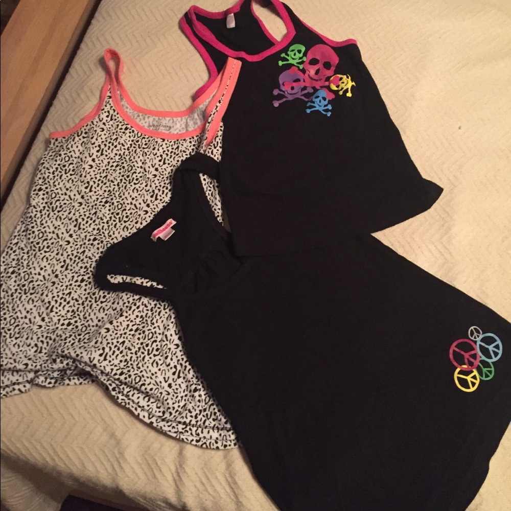 Set of 3 tank tops skulls, peace and leopard
