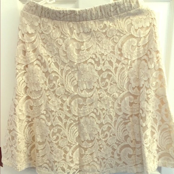 Cato Lace Skirt - Picture 1 of 2