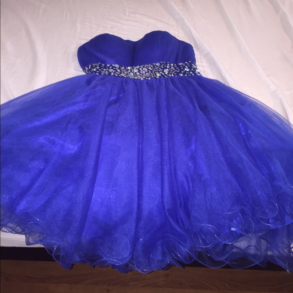 Dark blue prom dress