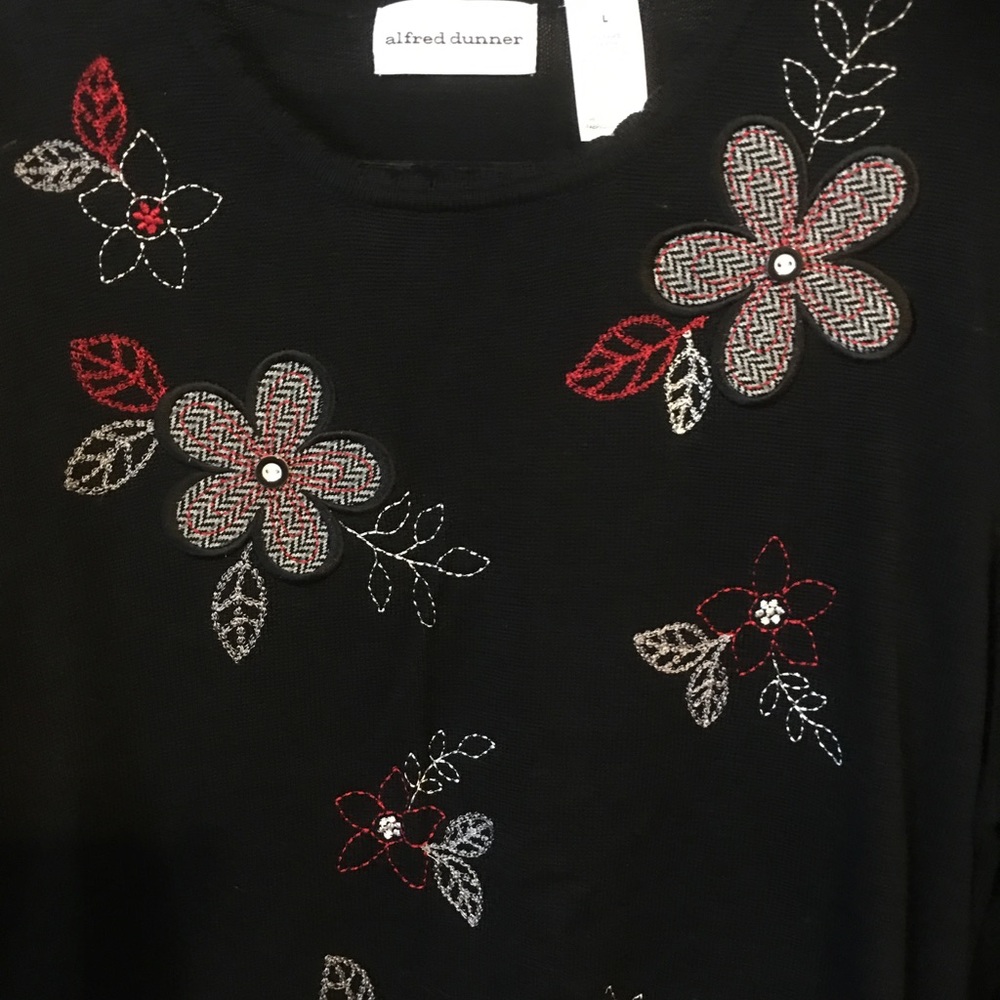Sweater - Picture 2 of 5
