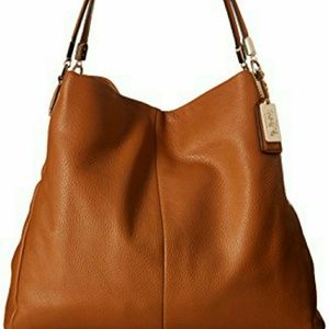 Final drop 💖Coach madison phoebe bag in camel.💕