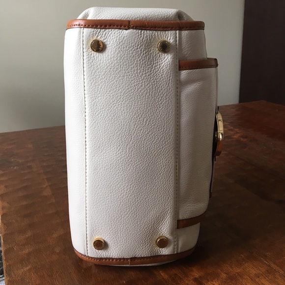 🎈SALE🎈Beautiful Michael Kors Margo Satchel - Picture 6 of 7