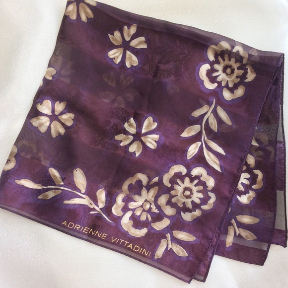 Pretty designer neck scarf ๐ - Picture 2 of 3