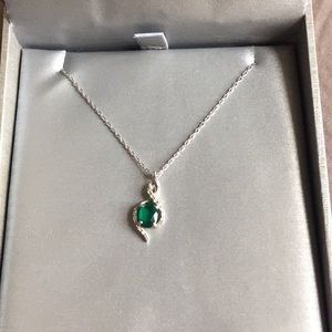 Gorgeous Zales emerald pendant w/ diamond accents