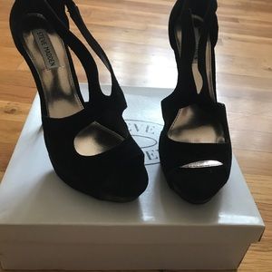 Steve Madden All Black Heels, Used once size 9 1/2