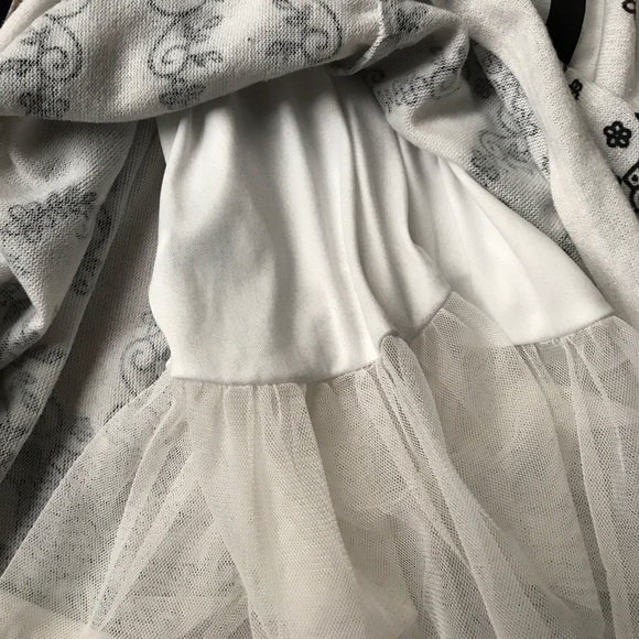 SOLD. - Girls Holiday Dresses size 6 - Picture 7 of 7