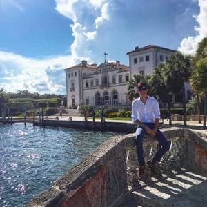 Meet your Posher, Jose alejandro