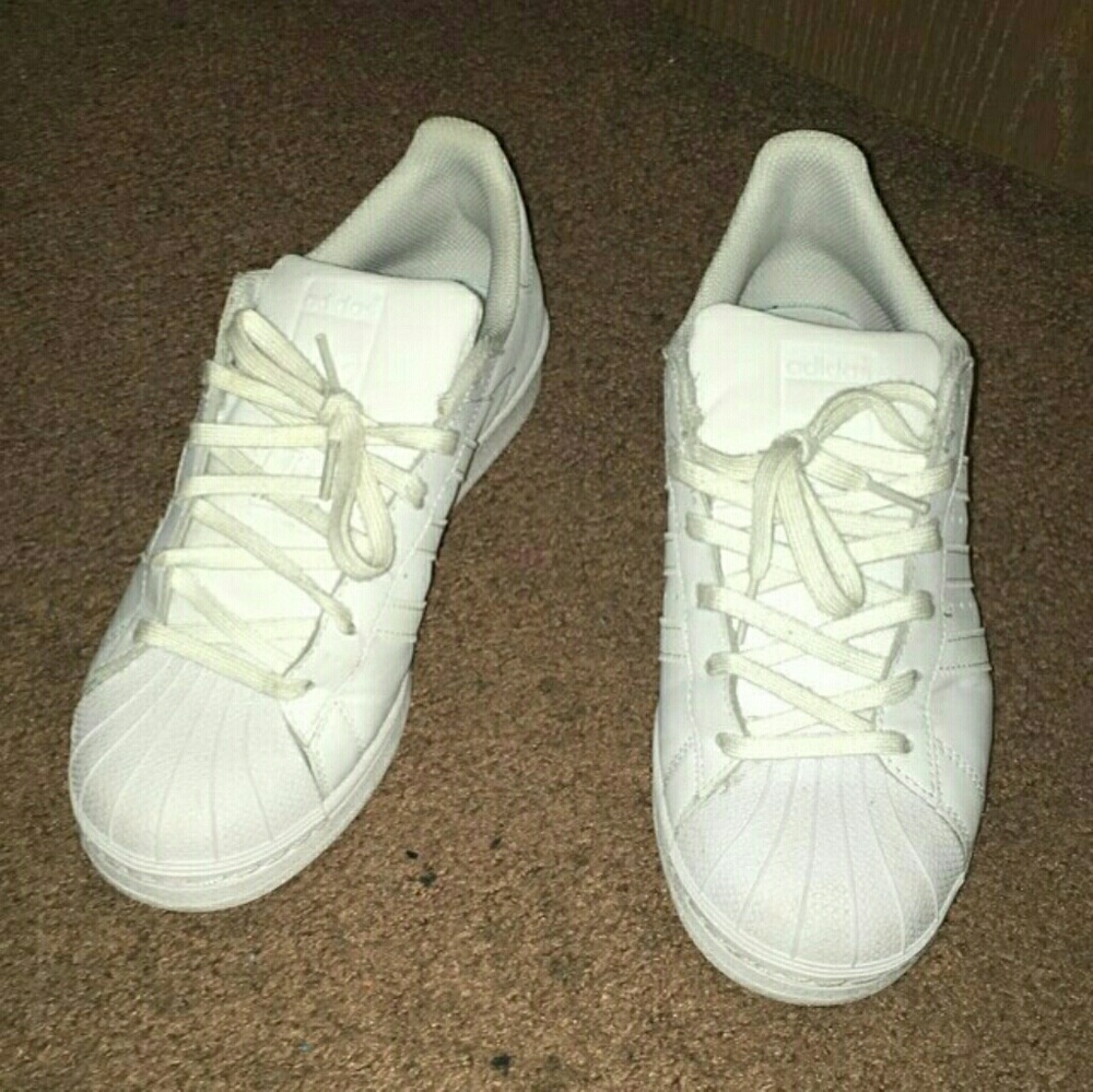 addidas white superstar