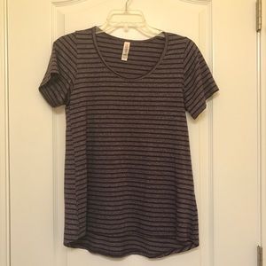 LuLaRoe Classic Tee - M / Purple striped