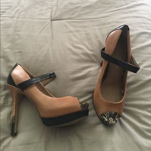 Jessica Simpson high heels