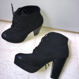Black Mossiomo Bootie