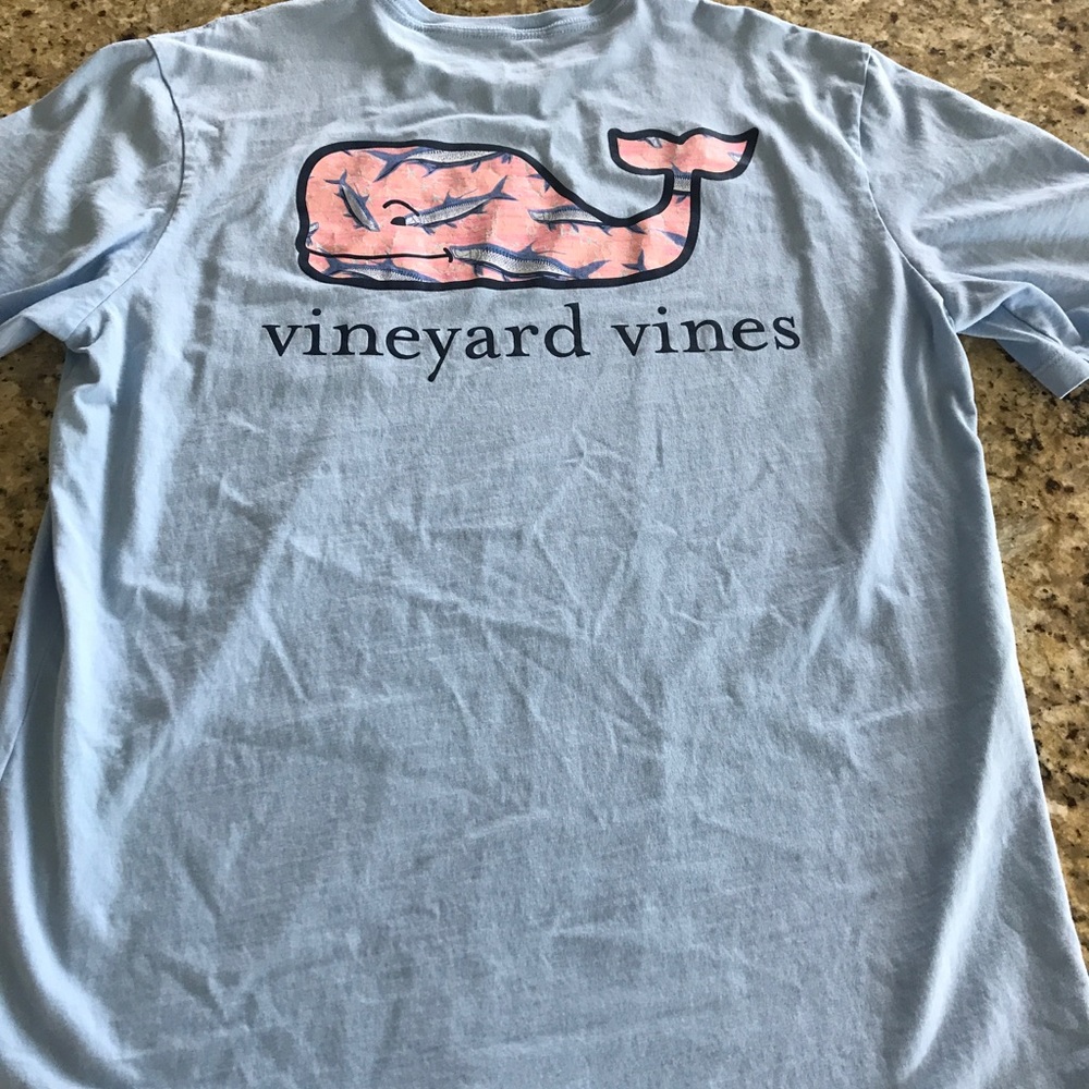 Vineyard Vines t-shirt