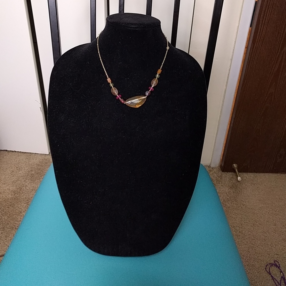 🚫SOLD, GAVE AWAY AS FREE GIFT🚫Pretty necklace