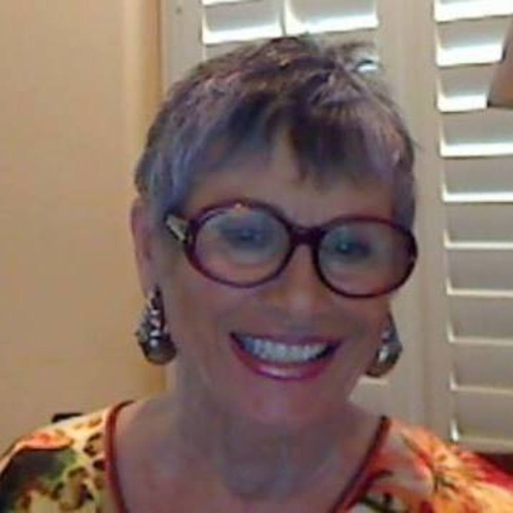 Meet your Posher, Corinne