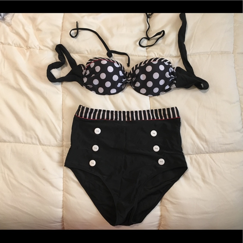 NEW/NEVER WORN pinup polka dot swimsuit