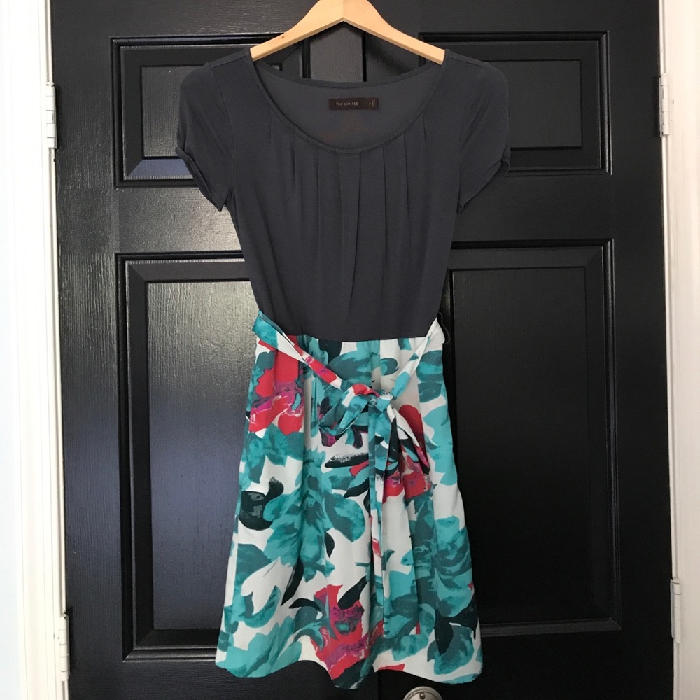 Adorable t-shirt/floral dress