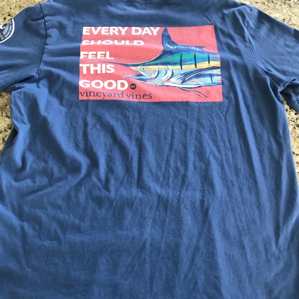 Vineyard Vines t-shirt