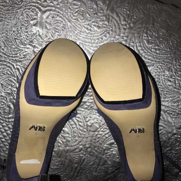 ABS Allen Schwartz purple heels - Picture 3 of 3