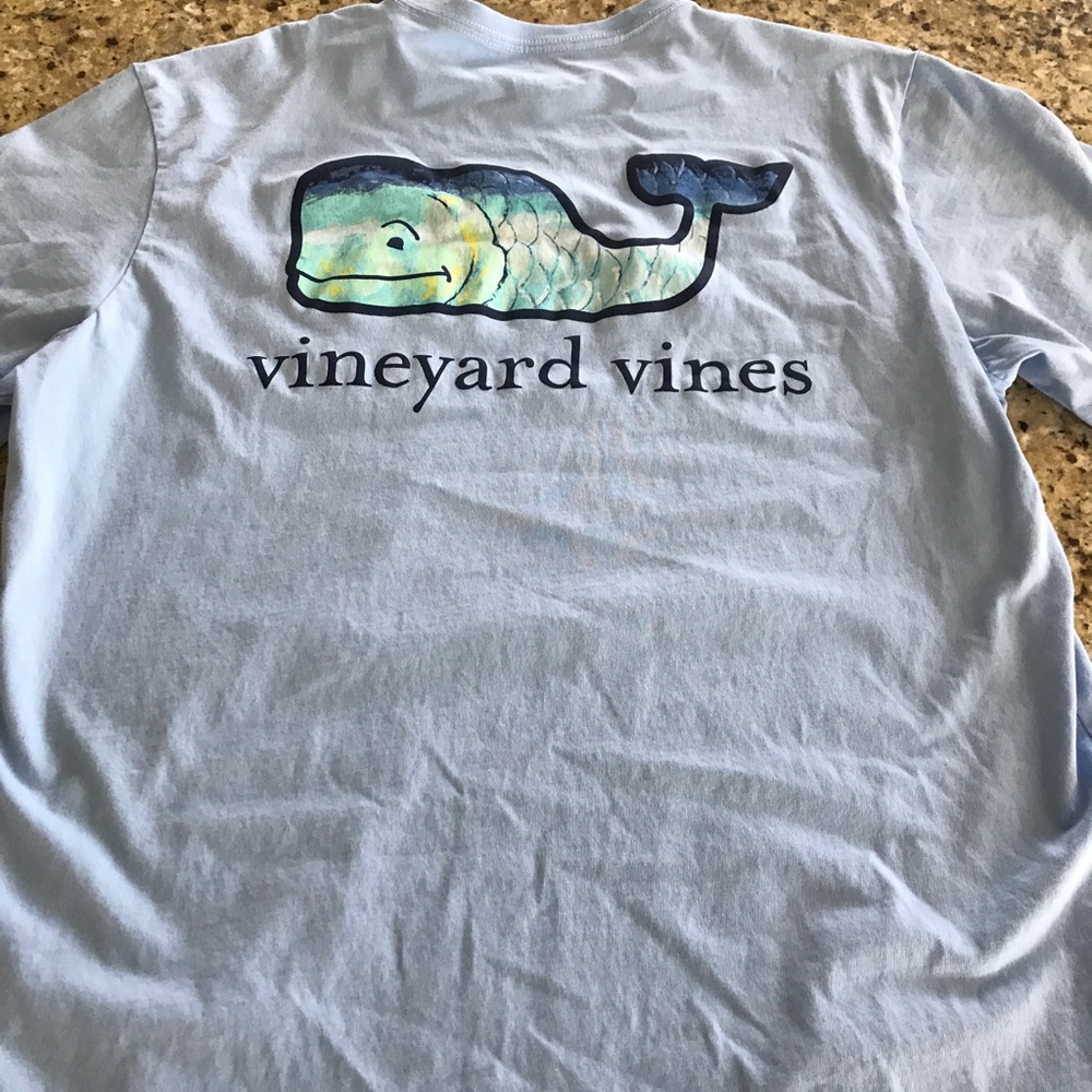 Vineyard Vines t-shirt