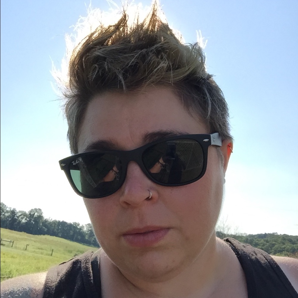 Meet your Posher, Stef