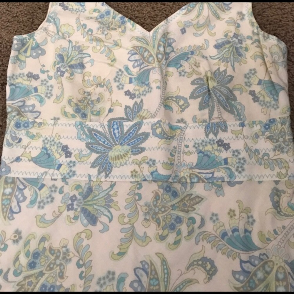 Ann Taylor - Picture 3 of 7