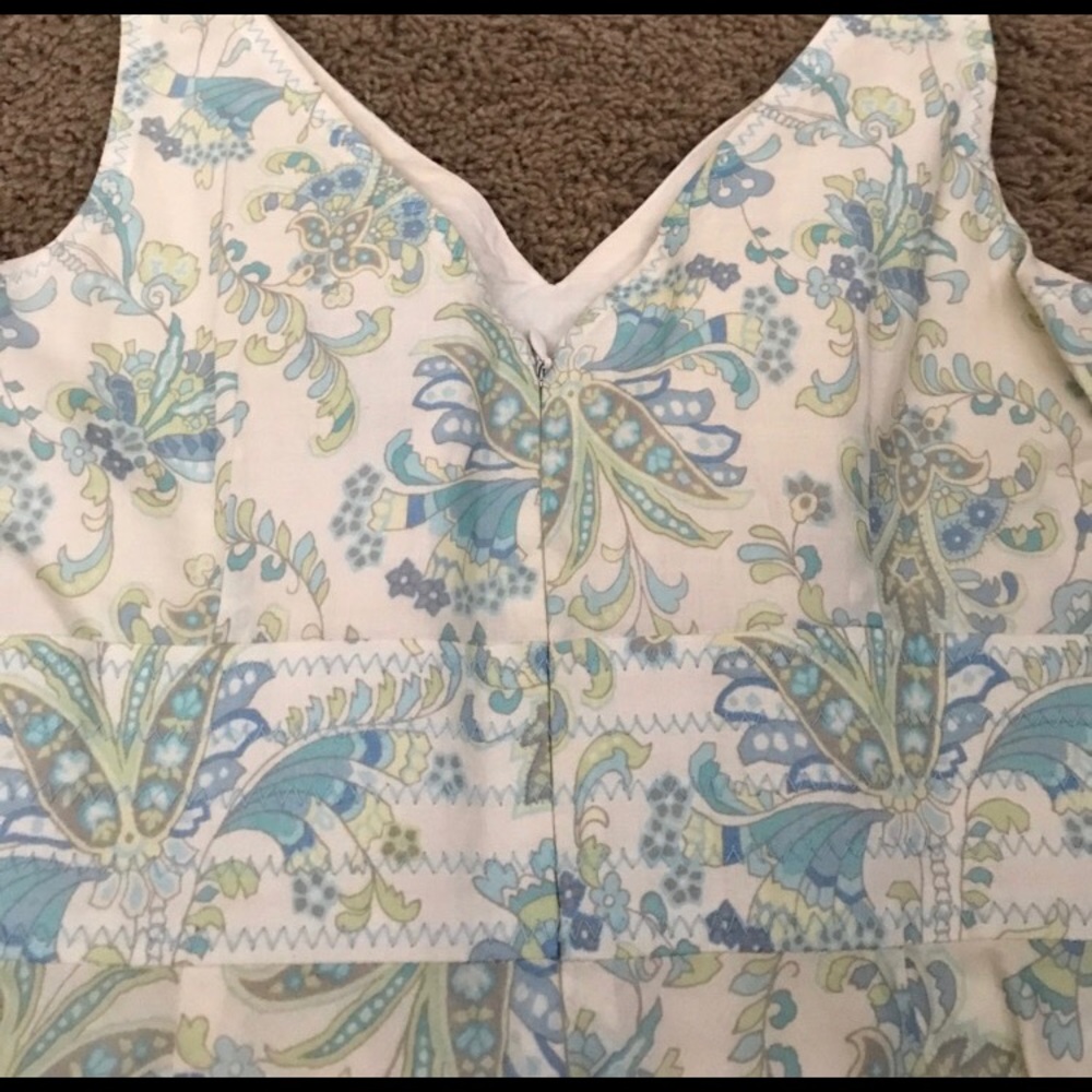 Ann Taylor - Picture 5 of 7