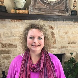 Meet your Posher, Cassandra