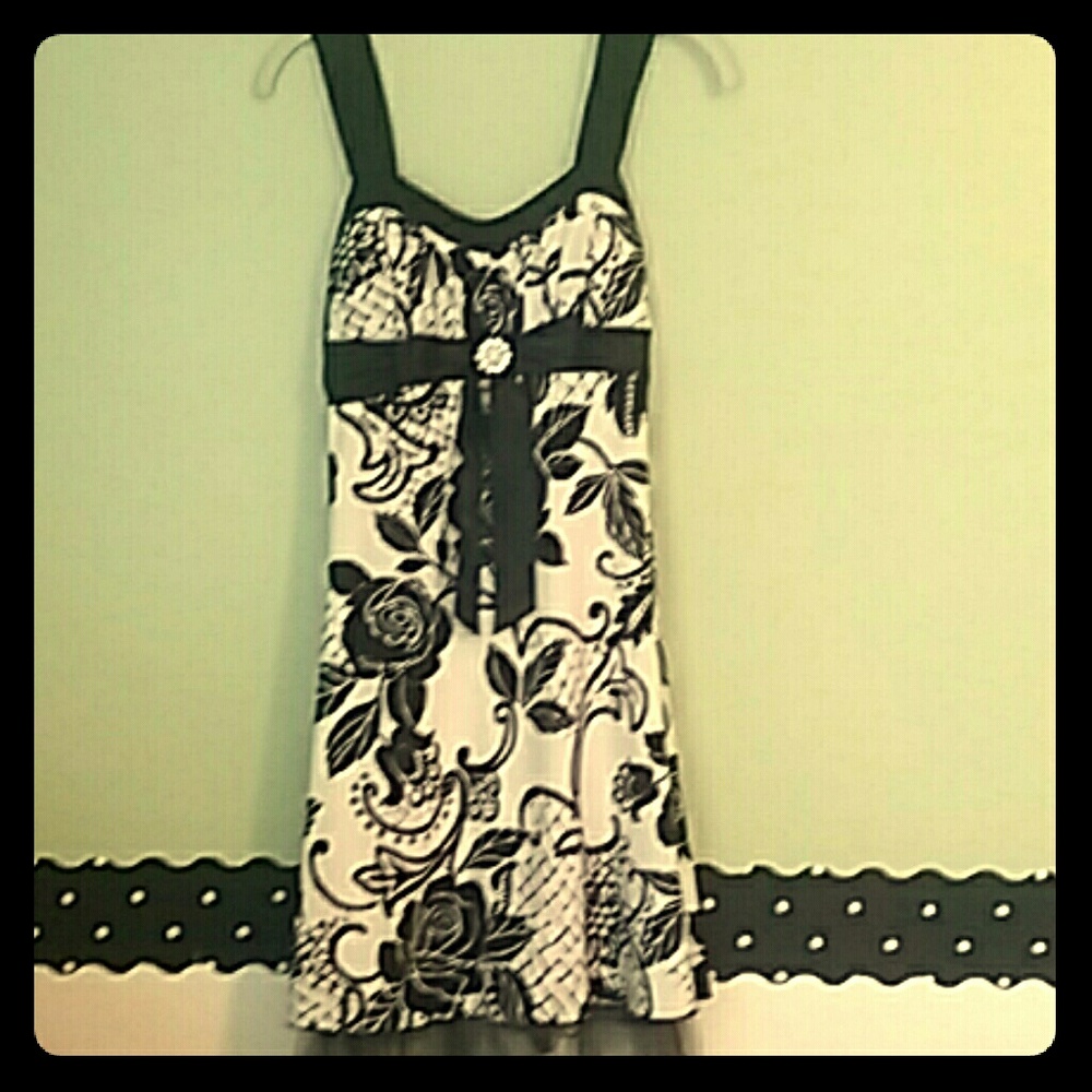 Black/White Floral Dress