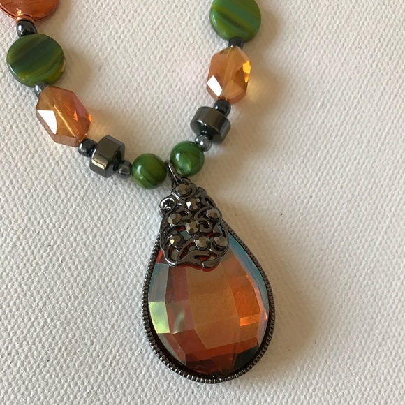 Stunning Hematite & Crystal Necklace - Picture 2 of 6