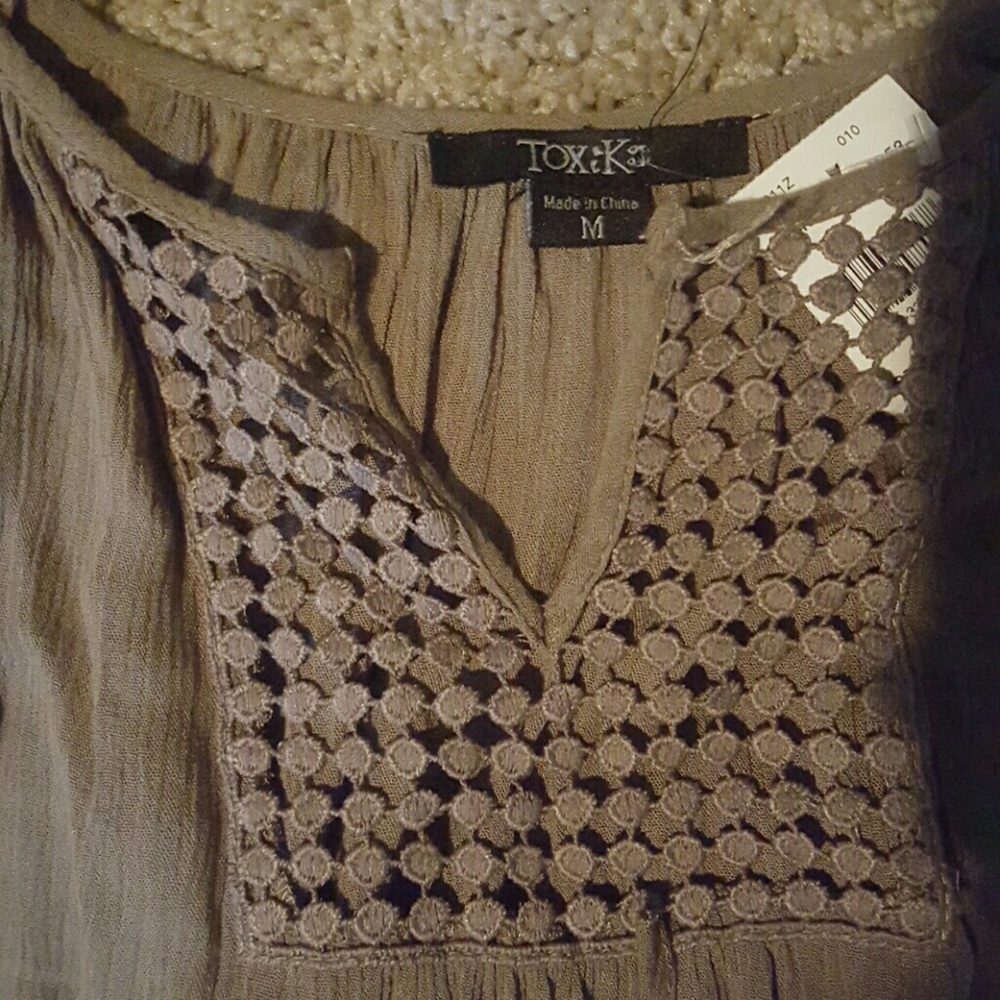 Romper - Picture 2 of 2