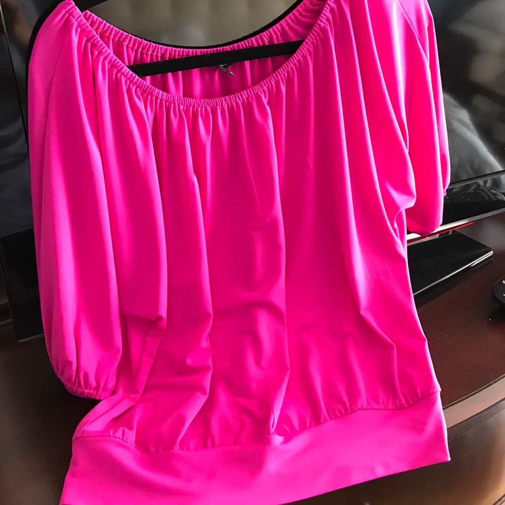 Off The Shoulder Blouson Top

Style # 6662952