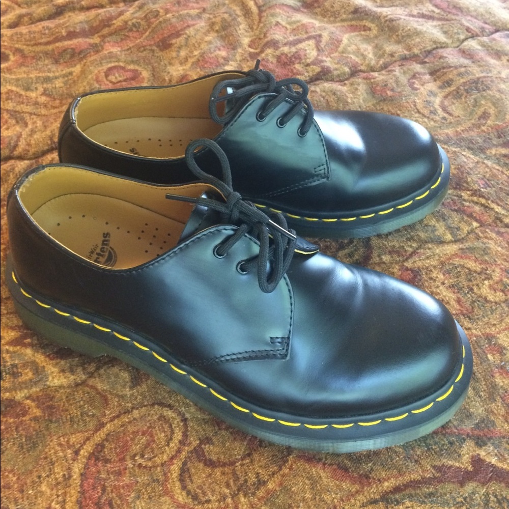 NEW Doc Marten shoes W size 8