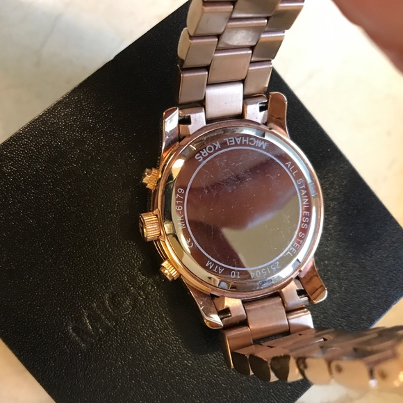Michael kors watch - Picture 2 of 2