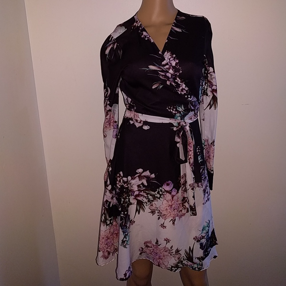 Johanne Beck long sleeve wrap dress.