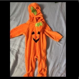 6-9 m Halloween footie pjs